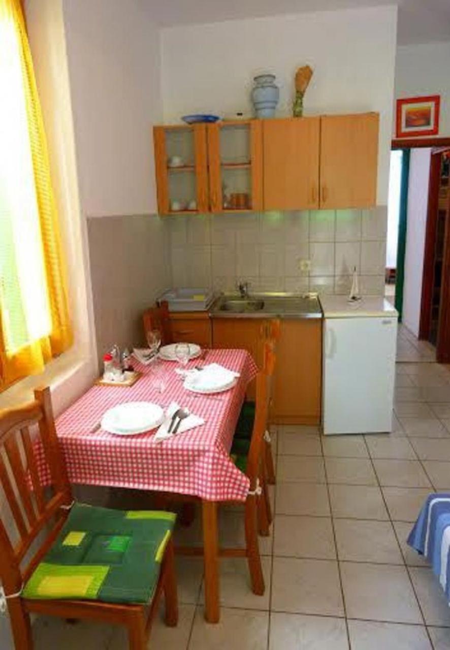 Holiday Home Villa Jadran - 10 M From Beach Preko Exterior foto
