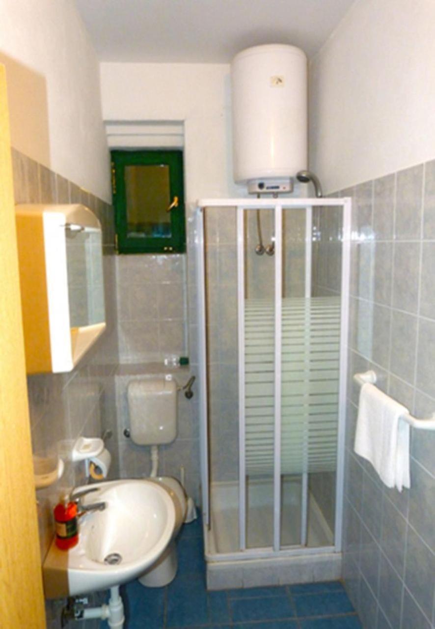Holiday Home Villa Jadran - 10 M From Beach Preko Exterior foto